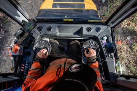 Konzentration bei der Steuerung des Forwarders